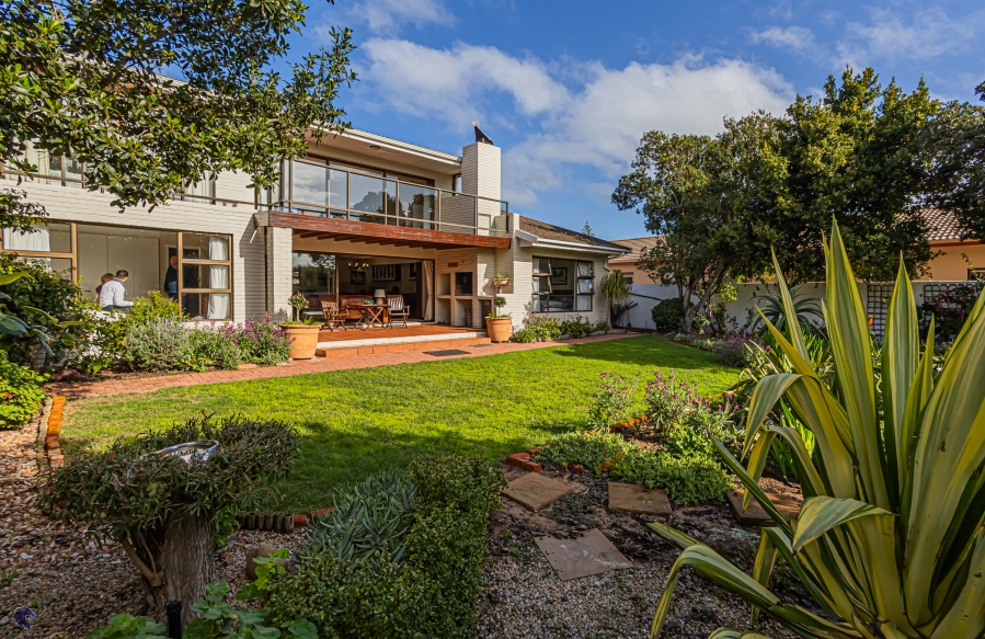 4 Bedroom Property for Sale in Country Club Western Cape